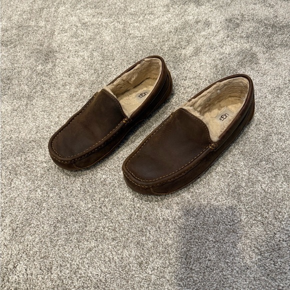 UGG Other - UGG - Men’s Ascot Premium Leather Slipper - Size 11